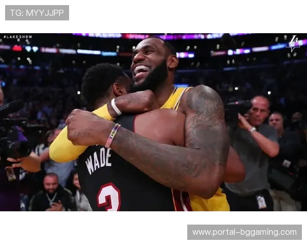 詹姆斯学院风着装亮相，圣诞大战创三分纪录